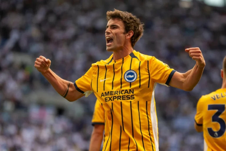 Matt O’Riley visé par Naples ©Alamy