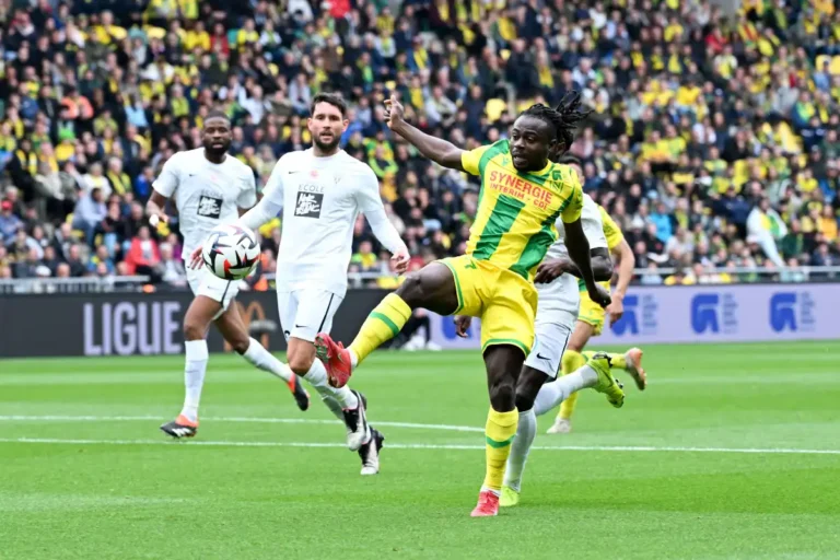 Une recrue de taille officialisée par le Paris FC ©Alamy